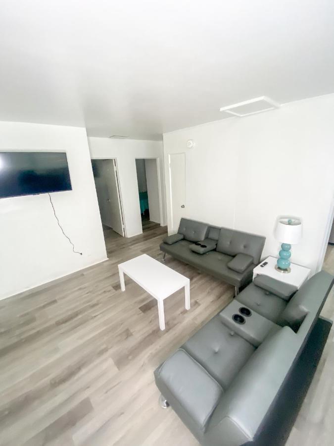 Uptown Inn & Suites Sankt Petersburg Zewnętrze zdjęcie
