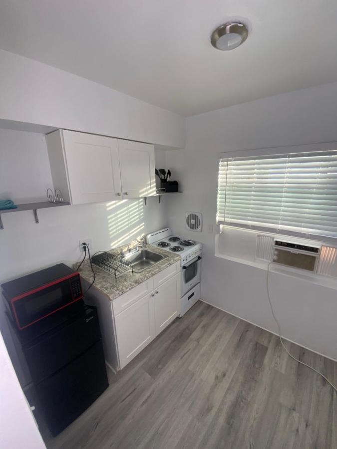 Uptown Inn & Suites Sankt Petersburg Zewnętrze zdjęcie