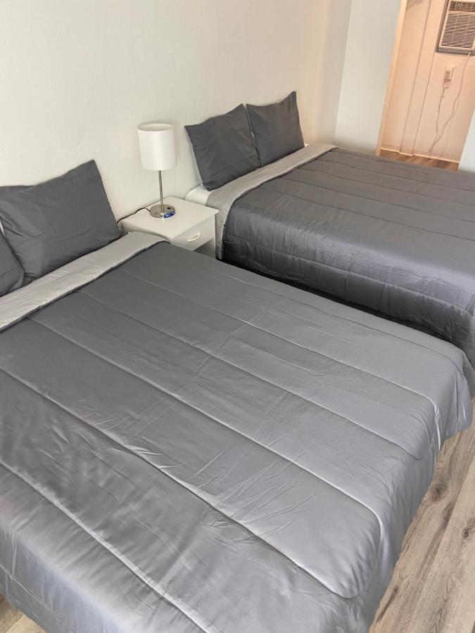 Uptown Inn & Suites Sankt Petersburg Zewnętrze zdjęcie