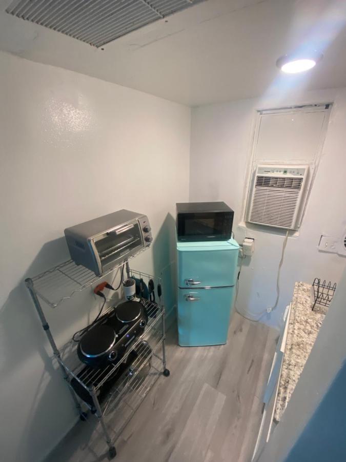 Uptown Inn & Suites Sankt Petersburg Zewnętrze zdjęcie